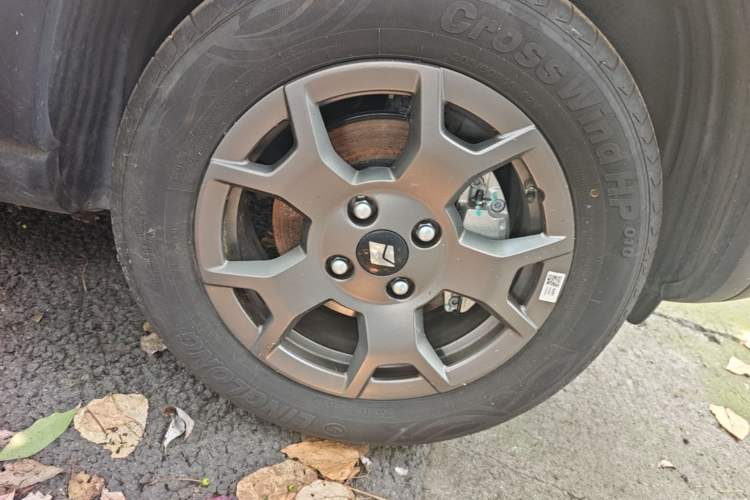 Used Baojun Spark EUV 2026 301km Flagship Edition Right Front Wheel Hub