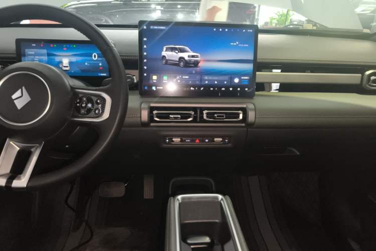 Used Baojun Spark EUV 2026 301km Flagship Edition Audio And AC Panel