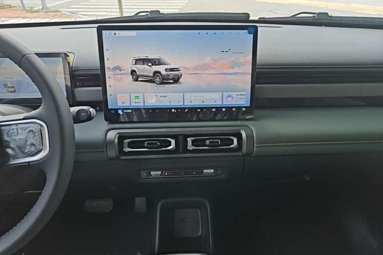 Used Baojun Spark EUV 2026 301km Flagship Edition Audio And AC Panel