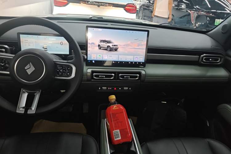 Used Baojun Spark EUV 2026 301km Flagship Edition Audio And AC Panel