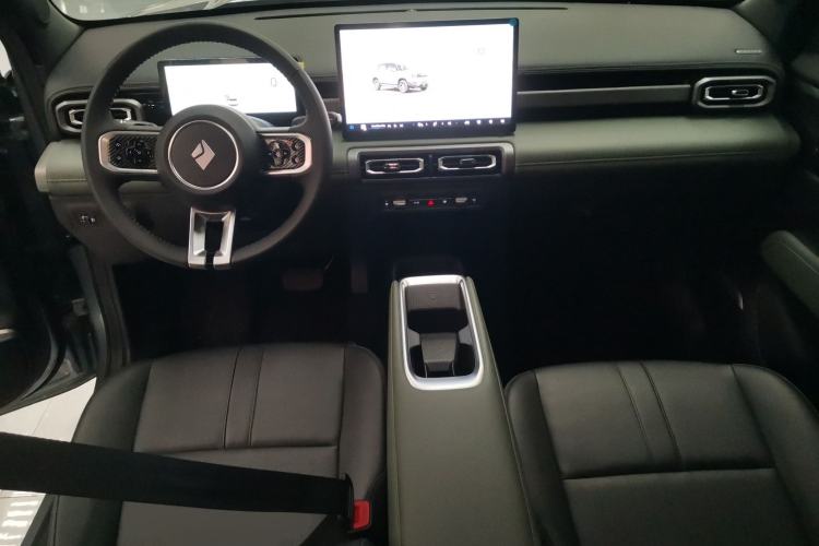 Used Baojun Spark EUV 2026 301km Flagship Edition Center Console