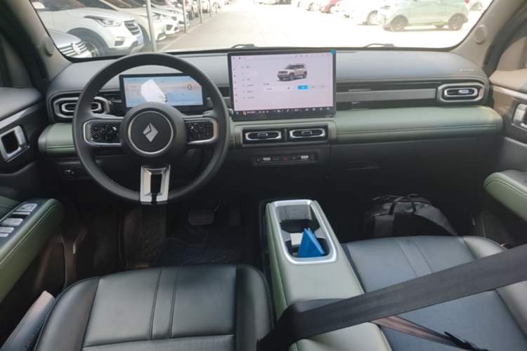 Used Baojun Spark EUV 2026 301km Flagship Edition Center Console