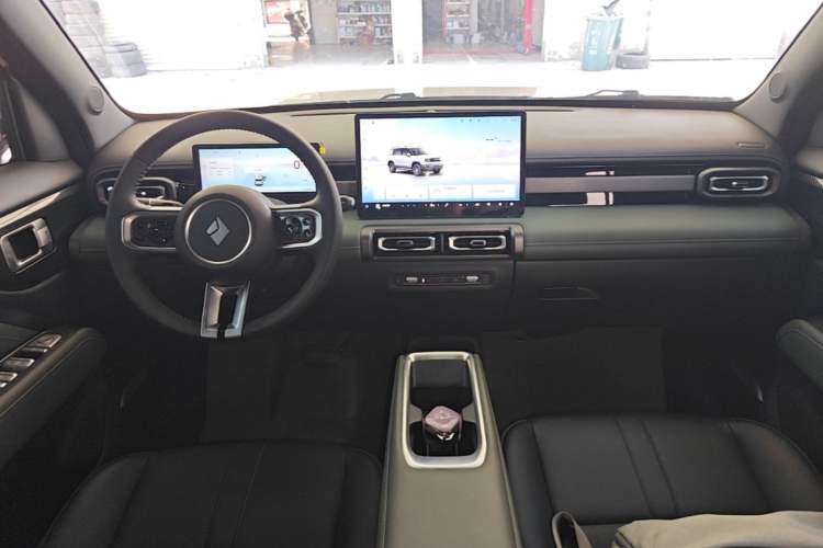 Used Baojun Spark EUV 2026 301km Flagship Edition Center Console