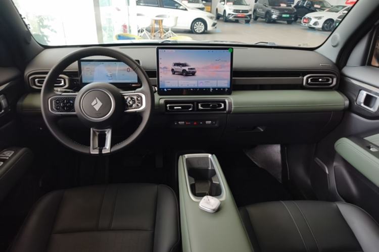 Used Baojun Spark EUV 2026 301km Flagship Edition Center Console