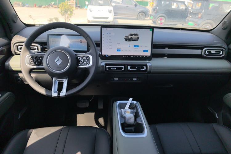 Used Baojun Spark EUV 2026 301km Flagship Edition Center Console