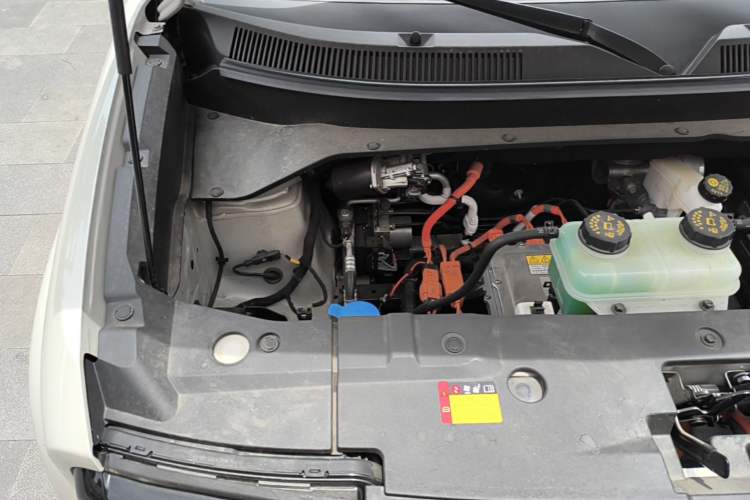 Used Baojun Spark EUV 2026 Model 501km Smart Luxury Edition Engine Bay Right