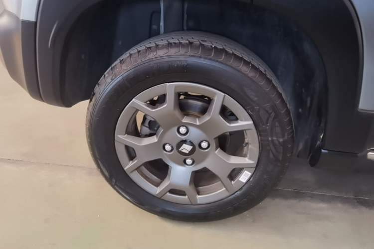 Used Baojun Spark EUV 2026 301km Flagship Edition Exterior 5