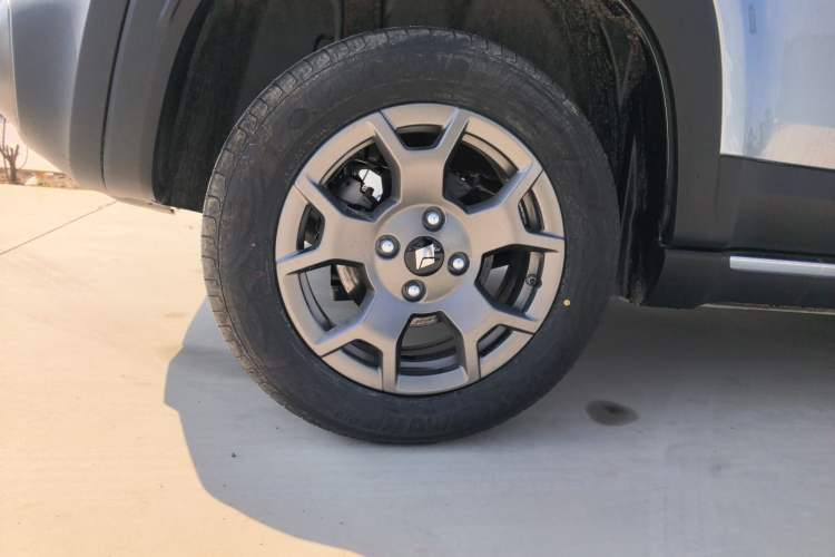 Used Baojun Spark EUV 2026 301km Flagship Edition Exterior 5