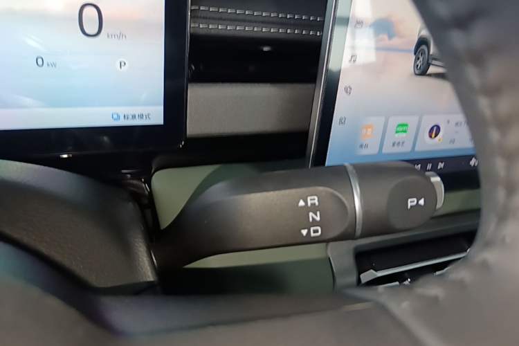 Used Baojun Spark EUV 2026 301km Flagship Edition Gear Lever