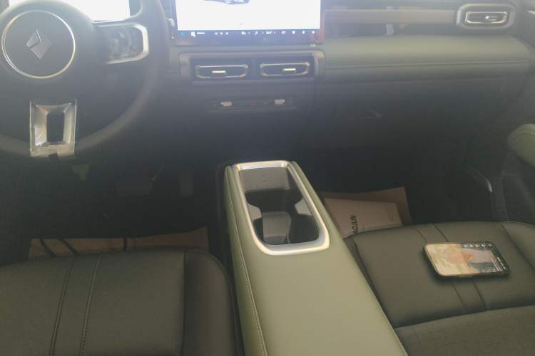 Used Baojun Spark EUV 2026 301km Flagship Edition Gear Lever