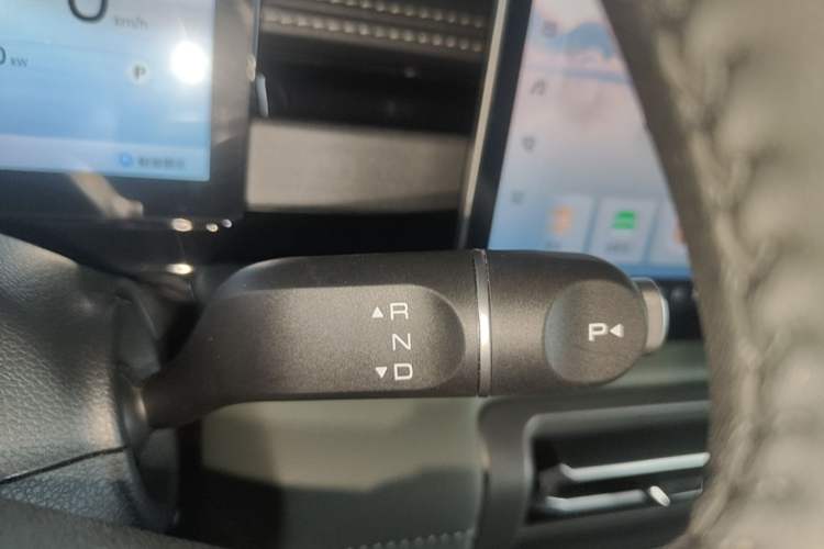 Used Baojun Spark EUV 2026 301km Flagship Edition Gear Lever