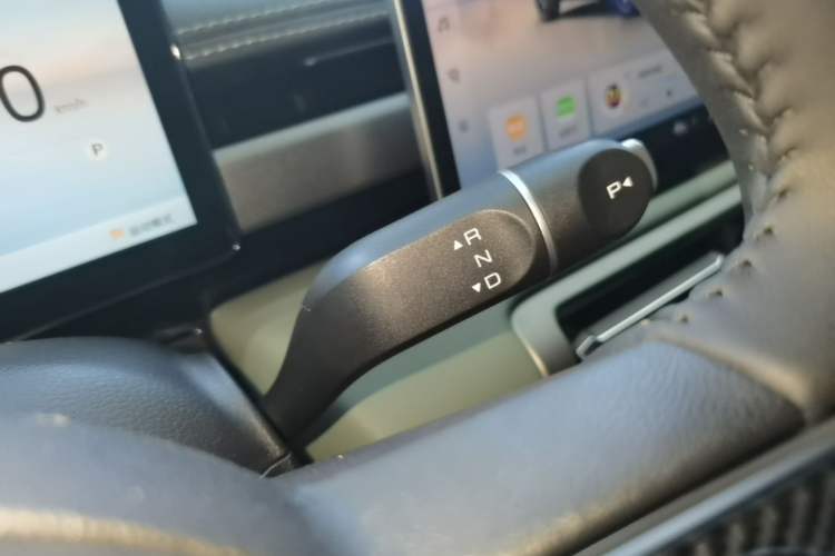 Used Baojun Spark EUV 2026 301km Flagship Edition Gear Lever