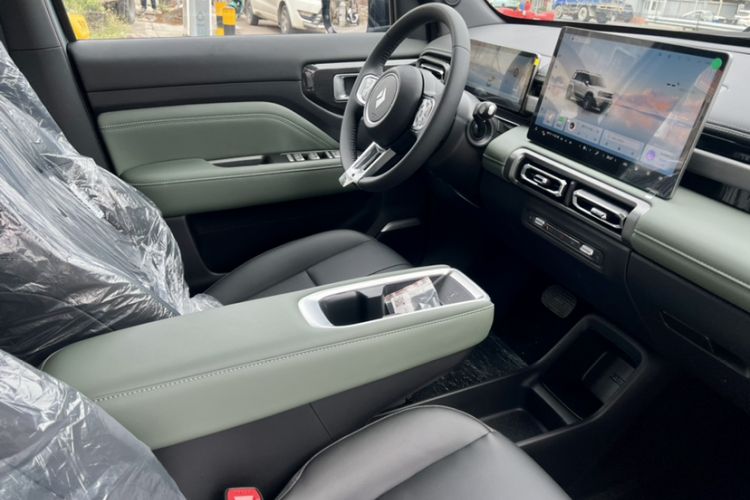 Used Baojun Spark EUV 2026 301km Flagship Edition Interior 10