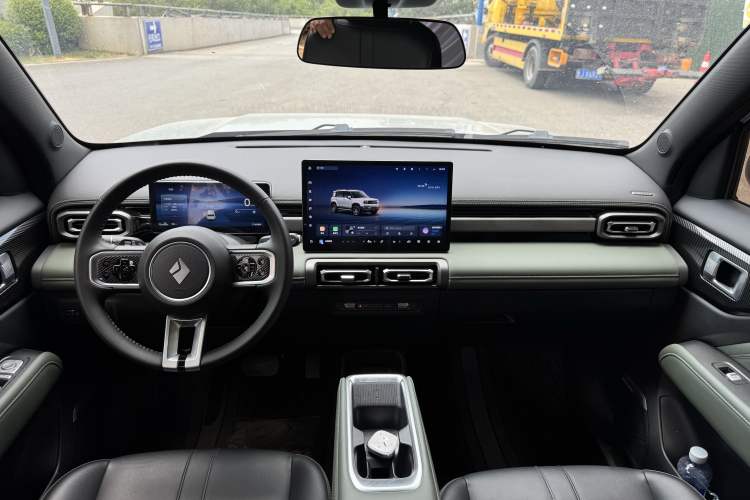 Used Baojun Spark EUV 2026 301km Flagship Edition Interior 7