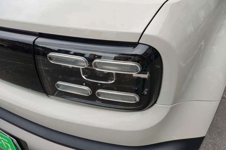 Used Baojun Spark EUV 2026 301km Flagship Edition Left Front Headlight