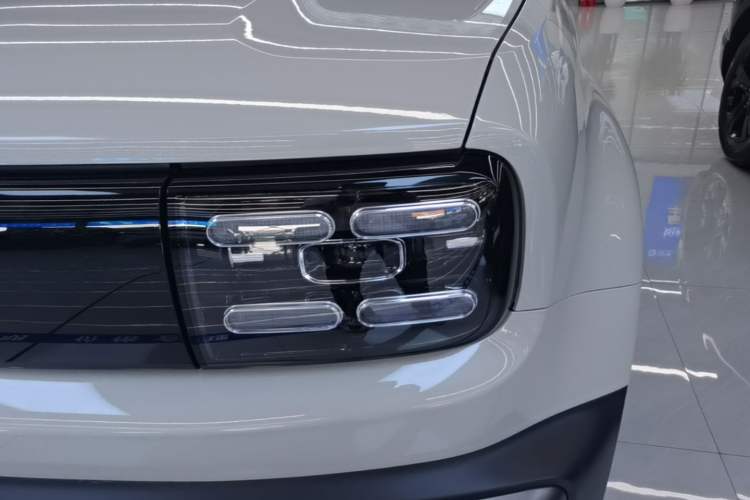 Used Baojun Spark EUV 2026 301km Flagship Edition Left Front Headlight