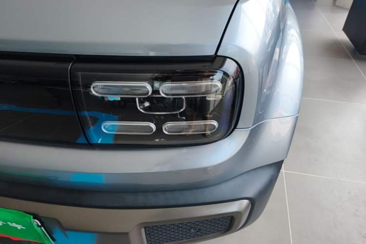 Used Baojun Spark EUV 2026 301km Flagship Edition Left Front Headlight