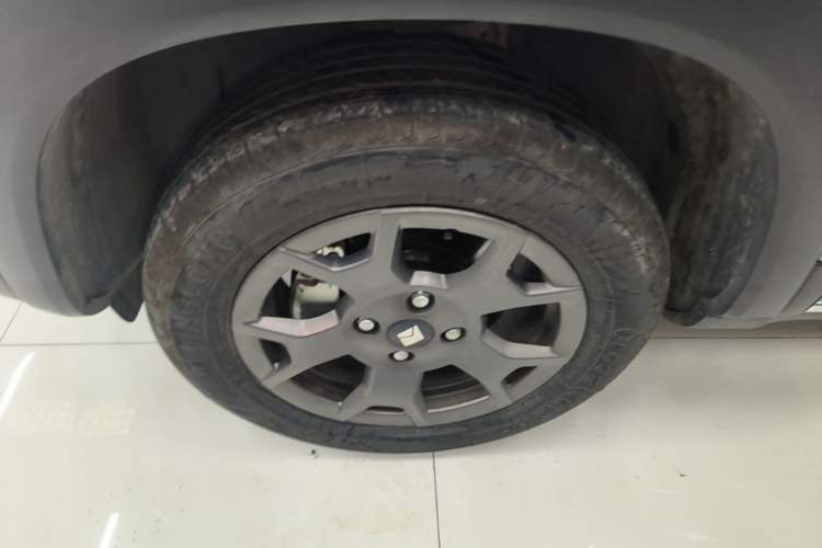 Used Baojun Spark EUV 2026 301km Flagship Edition Left Front Wheel Hub