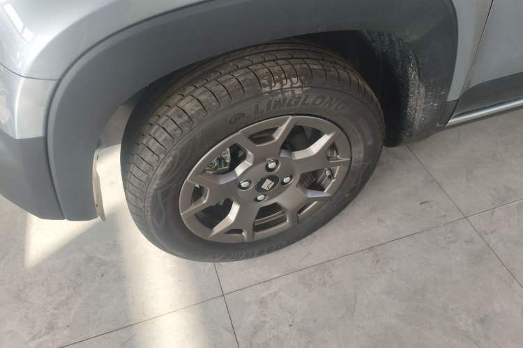 Used Baojun Spark EUV 2026 301km Flagship Edition Left Front Wheel Hub