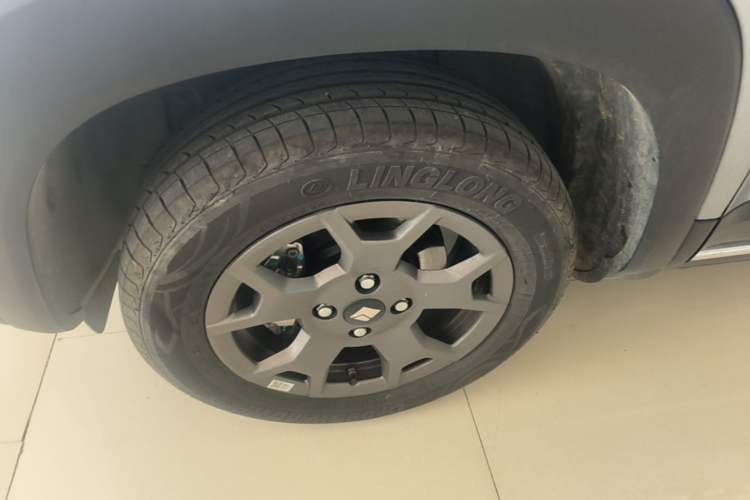 Used Baojun Spark EUV 2026 301km Flagship Edition Left Front Wheel Hub