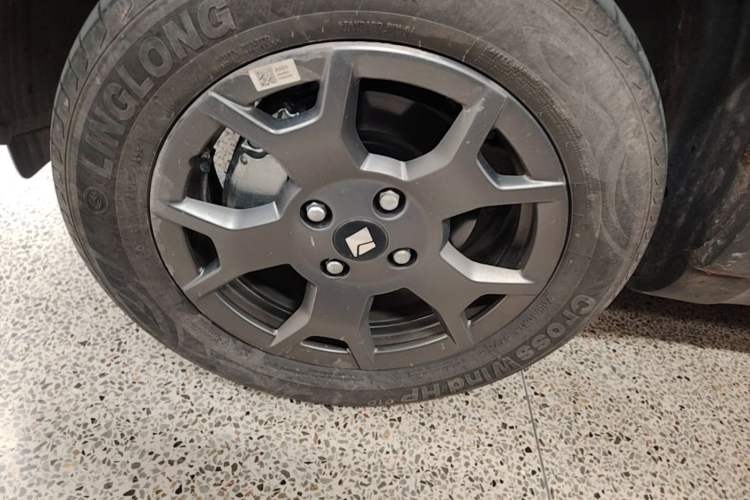 Used Baojun Spark EUV 2026 Model 501km Smart Luxury Edition Left Front Wheel Hub