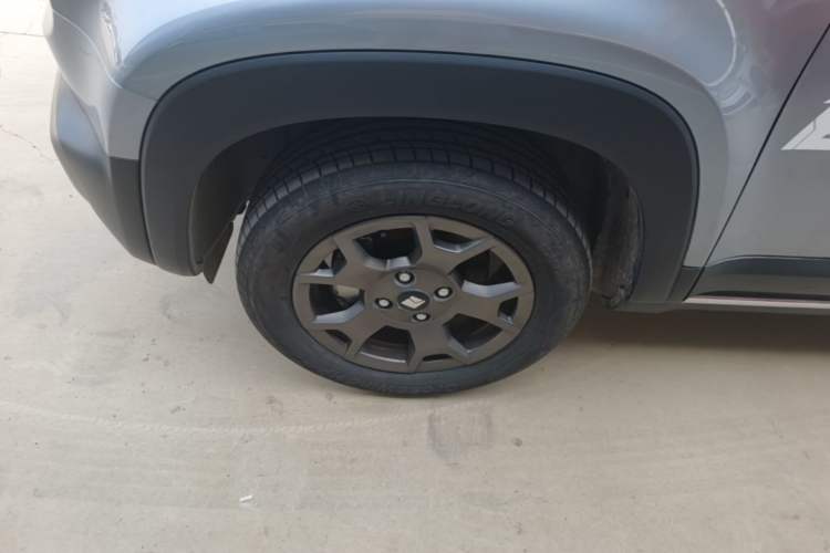 Used Baojun Spark EUV 2026 301km Flagship Edition Left Front Wheel Hub