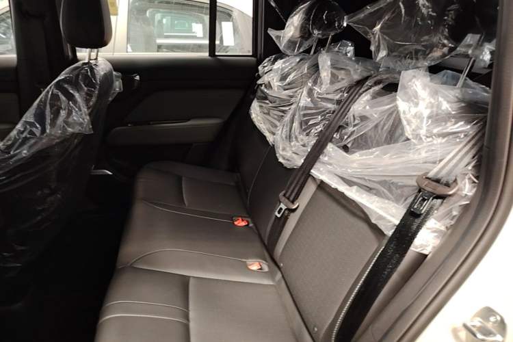Used Baojun Spark EUV 2026 301km Flagship Edition Left Rear Seat
