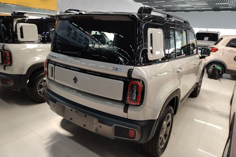 Used Baojun Spark EUV 2026 301km Flagship Edition Rear Right 45 Deg