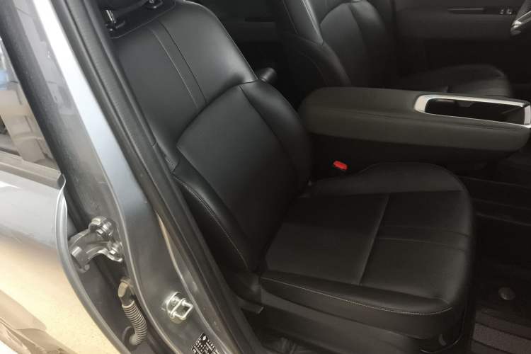 Used Baojun Spark EUV 2026 301km Flagship Edition Right Front Seat