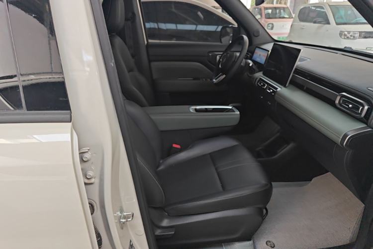 Used Baojun Spark EUV 2026 301km Flagship Edition Right Front Seat