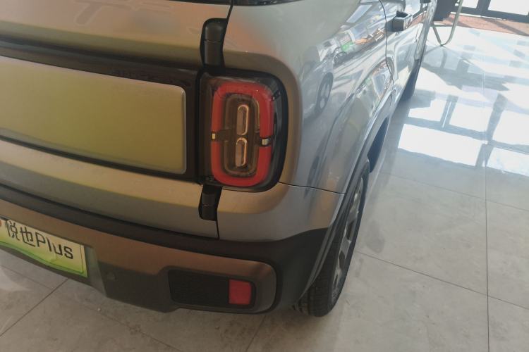 Used Baojun Spark EUV 2026 301km Flagship Edition Right Rear Taillight