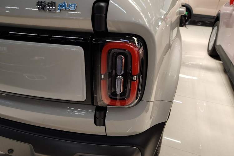 Used Baojun Spark EUV 2026 301km Flagship Edition Right Rear Taillight
