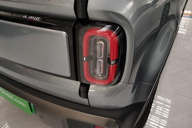 Used Baojun Spark EUV 2026 301km Flagship Edition Right Rear Taillight