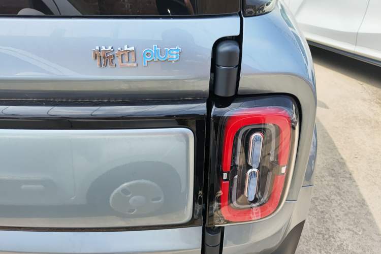 Used Baojun Spark EUV 2026 301km Flagship Edition Right Rear Taillight