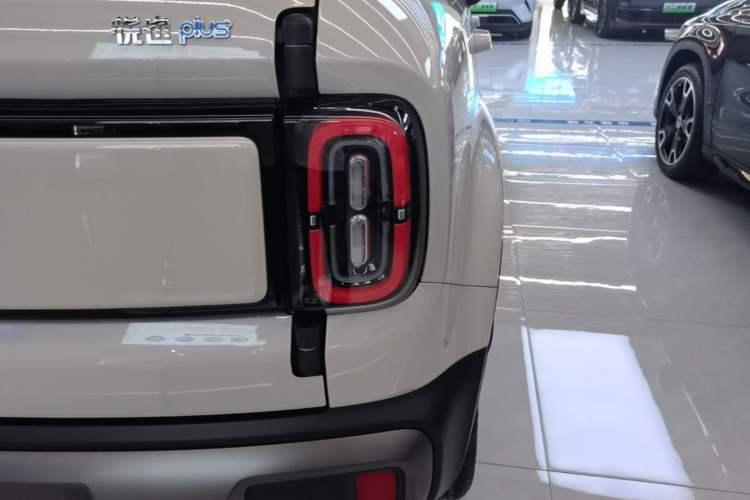 Used Baojun Spark EUV 2026 301km Flagship Edition Right Rear Taillight