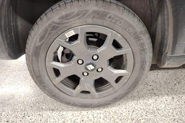 Used Baojun Spark EUV 2026 Model 501km Smart Luxury Edition Right Rear Wheel Hub