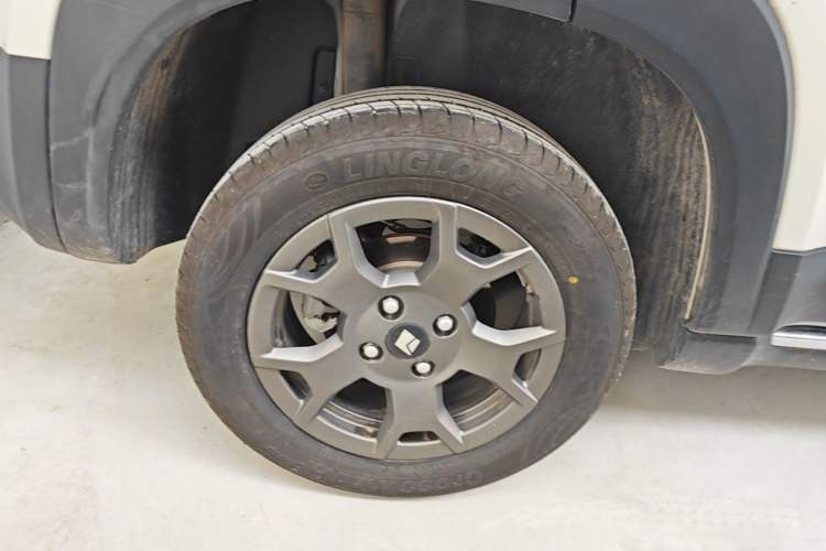 Used Baojun Spark EUV 2026 301km Flagship Edition Right Rear Wheel Hub