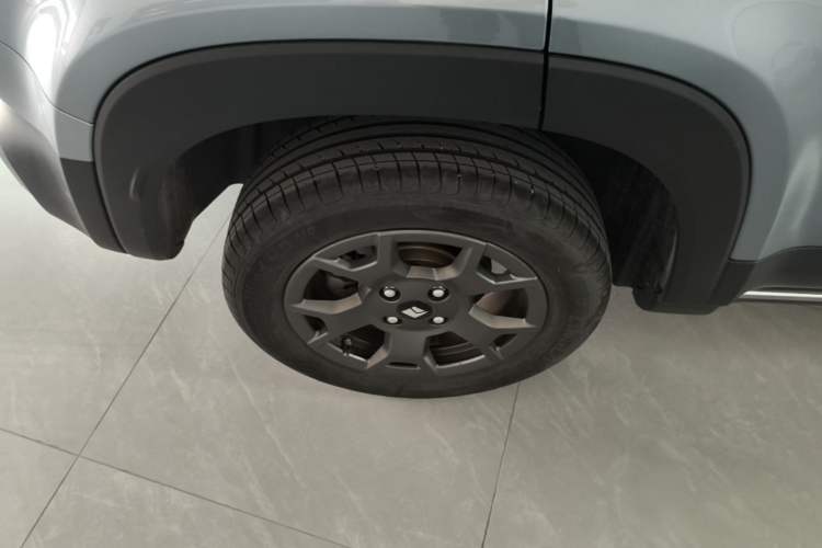 Used Baojun Spark EUV 2026 301km Flagship Edition Right Rear Wheel Hub