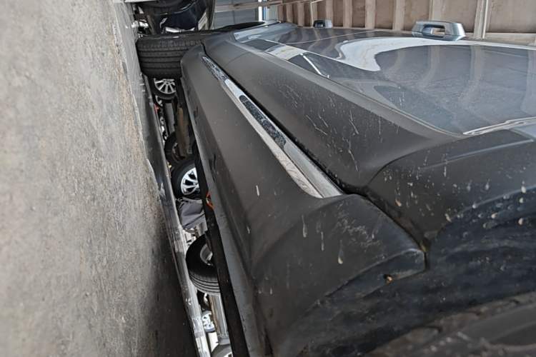 Used Baojun Spark EUV 2026 301km Flagship Edition Right Side Sill