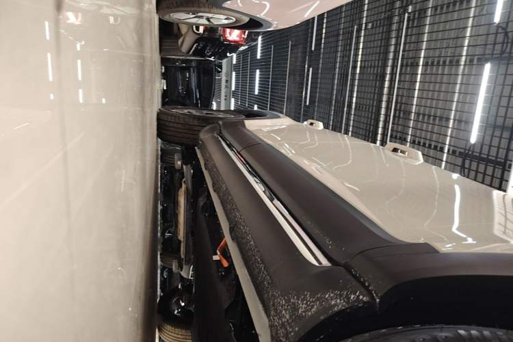 Used Baojun Spark EUV 2026 301km Flagship Edition Right Side Sill