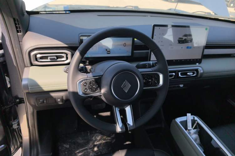 Used Baojun Spark EUV 2026 301km Flagship Edition Steering Wheel