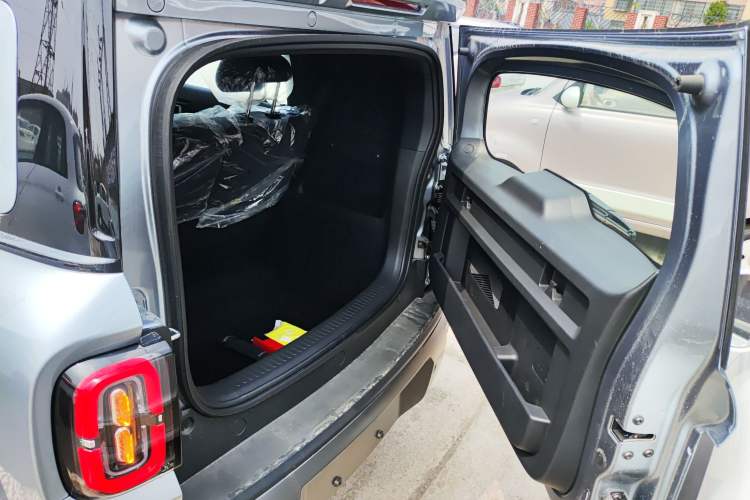 Used Baojun Spark EUV 2026 301km Flagship Edition Trunk