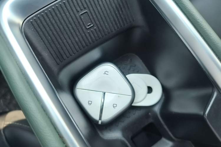 Used Baojun Spark EUV 2026 301km Flagship Edition Vehicle Key