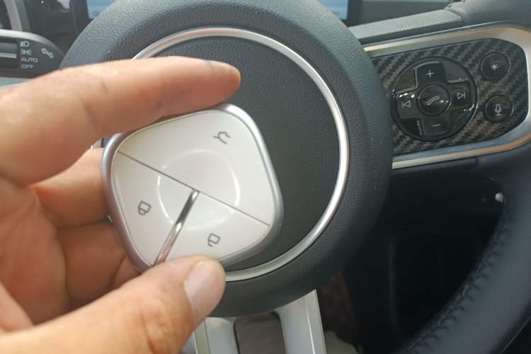 Used Baojun Spark EUV 2026 301km Flagship Edition Vehicle Key