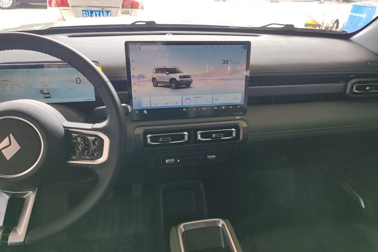 Used Baojun Spark EUV 2026 Model 401km Flagship Edition Audio And AC Panel