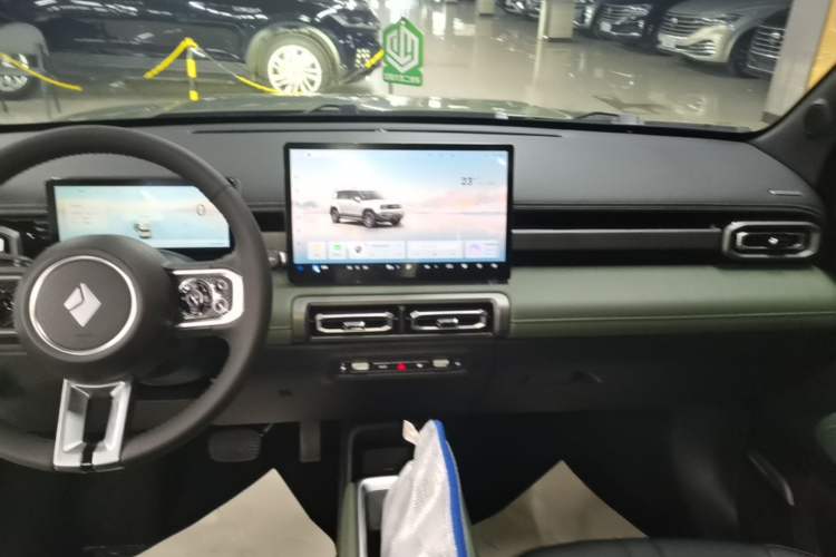 Used Baojun Spark EUV 2026 Model 401km Flagship Edition Audio And AC Panel