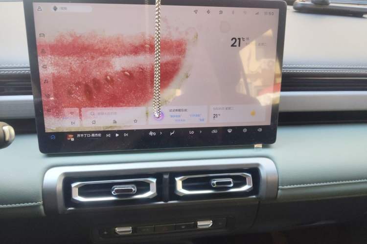 Used Baojun Spark EUV 2026 Model 501km Flagship Edition Audio And AC Panel