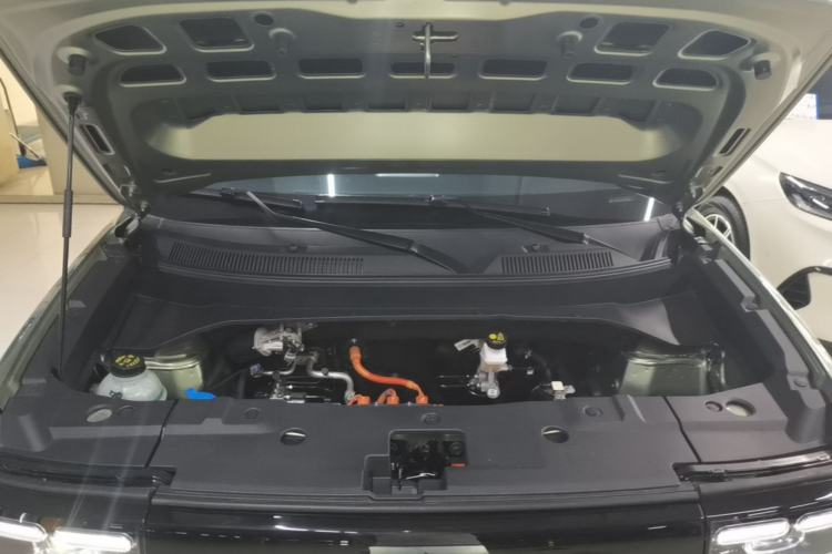 Used Baojun Spark EUV 2026 Model 401km Flagship Edition Engine Bay