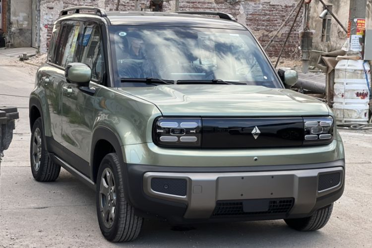 Used Baojun Spark EUV 2026 301km Flagship Edition Exterior 2