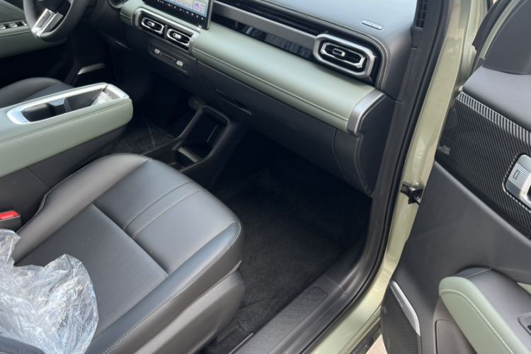 Used Baojun Spark EUV 2026 301km Flagship Edition Gear Lever